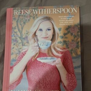 Reese Witherspoon's Southern Lifestyle Book - Pink Cover